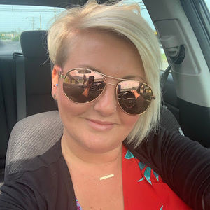 Meet your Posher, April